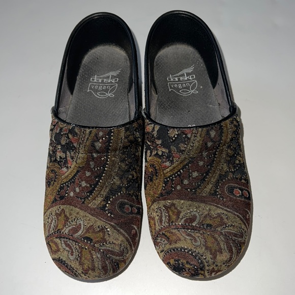 Dansko Shoes - Dansko Vegan Clogs EUC 38